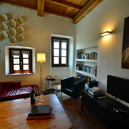 Rustic Tuscan Cottage Fivizzano