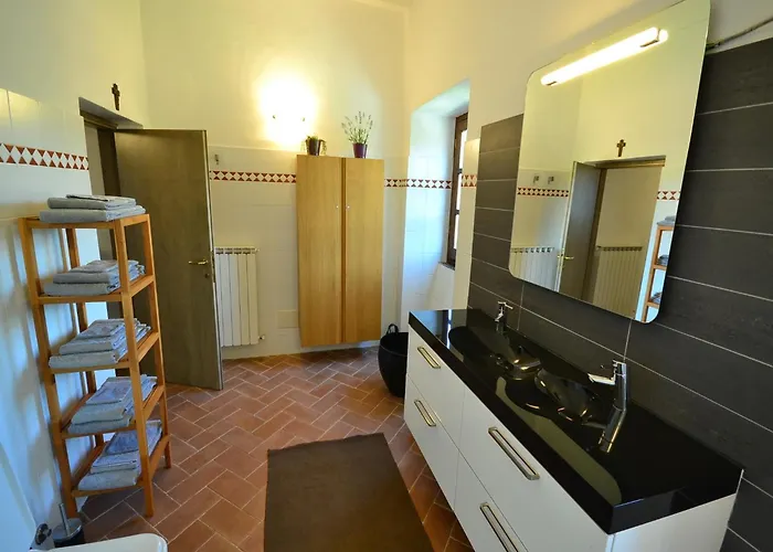 Rustic Tuscan Fivizzano